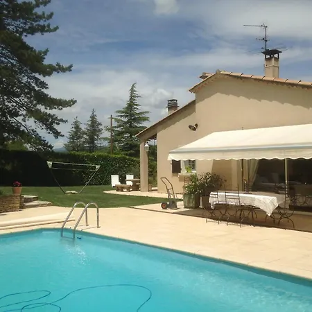 De 3 Avec Piscine Privee Jacuzzi Et Jardin Amenage A Villa