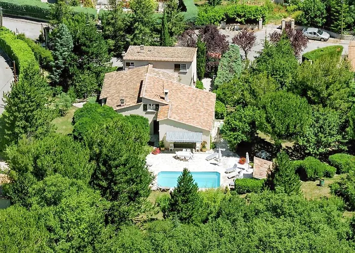 Elegante A Avec Piscine Privee Et Jacuzzi Céreste