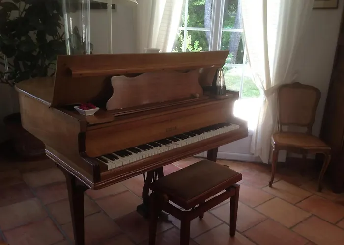 Elegante A Avec Piscine Privee Et Jacuzzi וילה Céreste